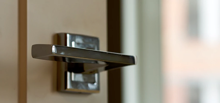 Door Lever Knob Repair in Fairview, California