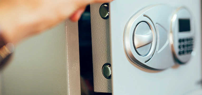 Fingerprint Safe Openers in Fairview, CA
